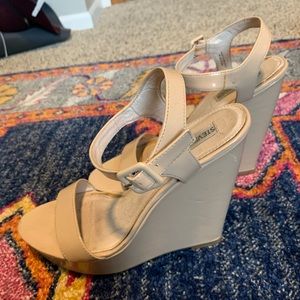 Steve Madden nude wedges- size 9